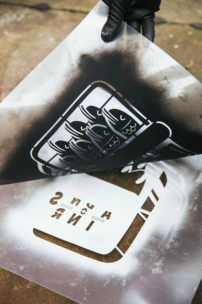 Montana Stencil Spray